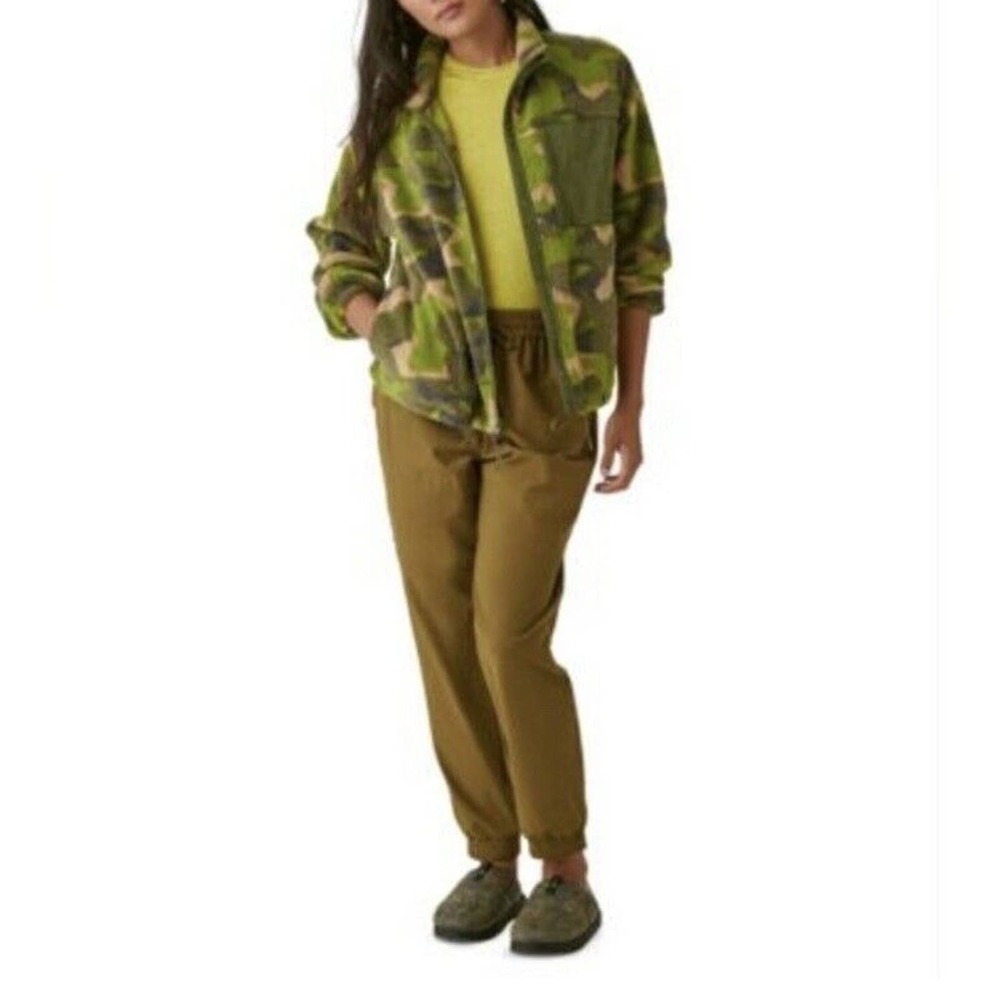 Bass Outdoor Women's Coastal Sherpa Zip-up Camo Jacket green Fleece Warm Small - Picture 2 of 4